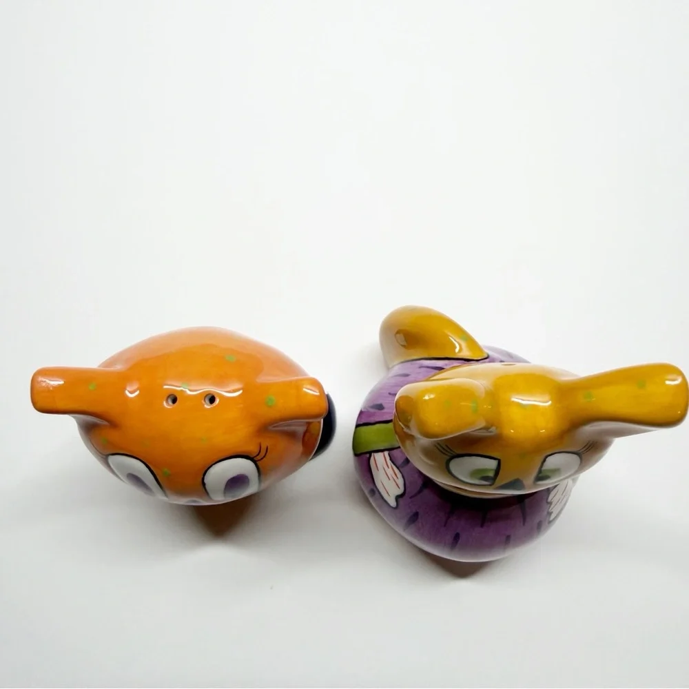 Vintage Pati Hand Painted Cat Salt Pepper Shakers
